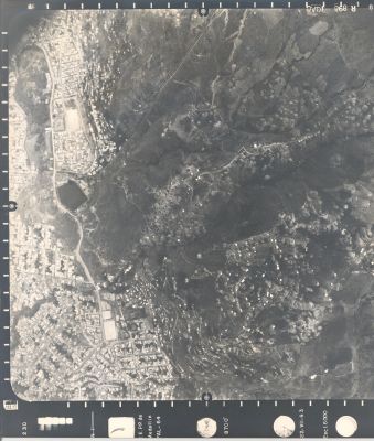 Fotografia aerea de la Comuna nororiental Parte Alta Medellin 1983
Cehap 1983




Palabras clave: Comuna nororiental