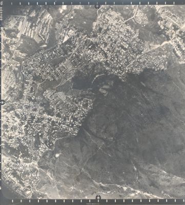 Fotografia aerea de la Comuna nororiental Parte Alta Medellin 1983
Cehap 1983




Palabras clave: Comuna nororiental