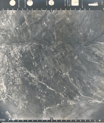 Fotografia aerea de la Comuna nororiental Parte Alta Medellin 1983
Cehap 1983




Palabras clave: Comuna nororiental