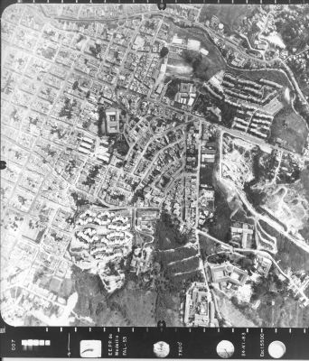 Fotografia aerea Comuna Nororiental Barrio Santo Domingo Savio Medellin
Cehap 1983




Palabras clave: Desastres Comuna Nororiental Santo Domingo