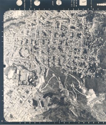 Fotografia aerea Comuna Nororiental Barrio Santo Domingo Savio Medellin
Cehap 1983




Palabras clave: ZONA NORORIENTAL MEDELLIN