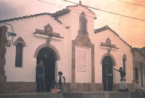 Iglesia Barrio Belen Rincon 
Cehap 2001
Palabras clave: BARRIO BELEN RINCON MEDELLIN
