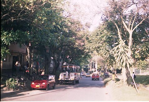 Calle con arboles Barrio Belen Rincon Medellin
Cehap 2001
Palabras clave: BARRIO BELEN RINCON