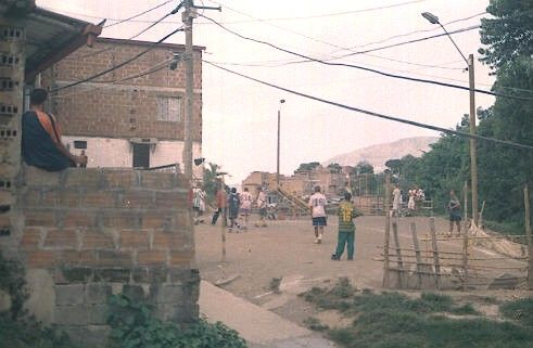 Espacio para actividades deportivas, en precarias condiciones en Barrio Belen Rincon 
Cehap 2001
Palabras clave: BARRIO BELEN RINCON