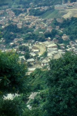 Viviendas en zona de invasion Nuevos Conquistadores
Cehap
1984




Palabras clave: DESASTRES SIG