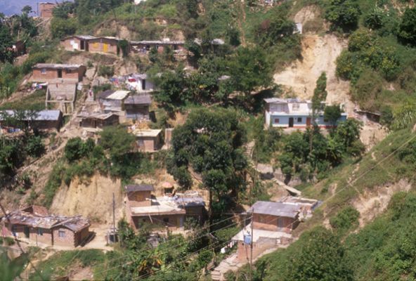 Viviendas en zona de deslizamientos Nuevos Conquistadores
1984




Palabras clave: DESASTRES SIG ZONAS DE RIESGO