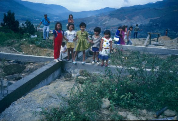 Fundaciones por municipio, Nuevos Horizontes
Cehap
PEVAL, 1986
Palabras clave: DESLIZAMIENTOS NUEVOS HORIZONTES