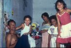 Nombre del archivo=NH_5_familia_en_cubículo_.jpg
Tamaño del archivo=224Kb
Dimensiones=598x407
Fecha añadida=30 de Mayo de 06 NH_5_familia_en_cubículo_.jpg