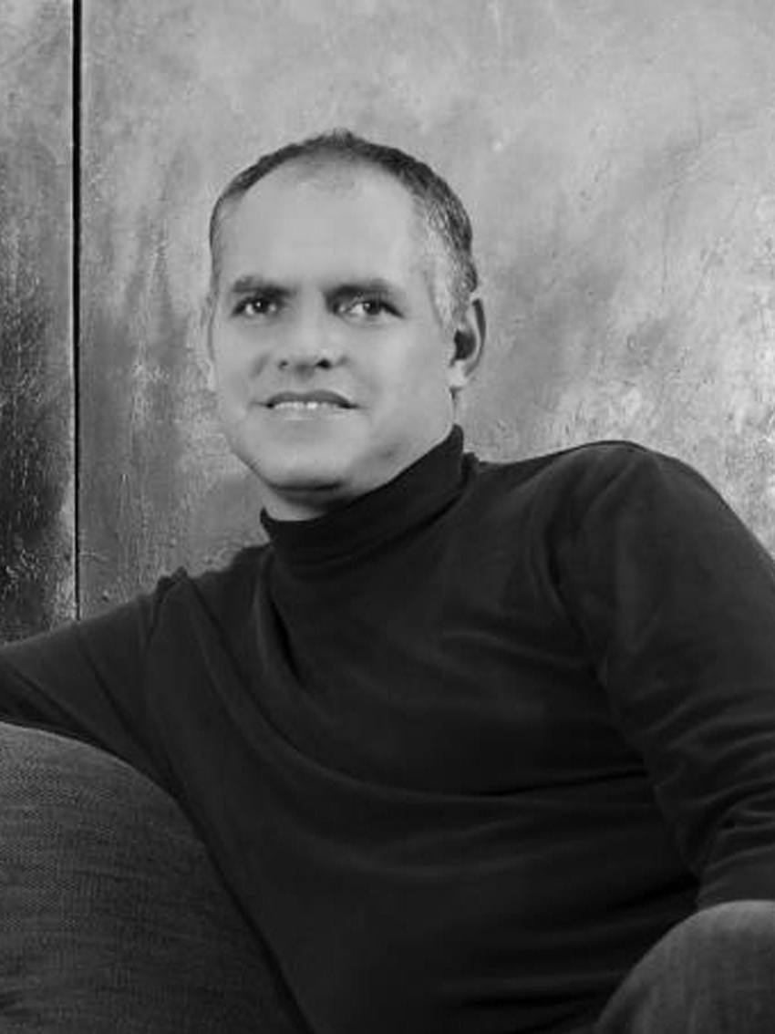 24. Javier Duran
